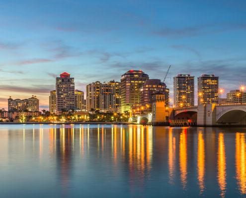 West,Palm,Beach,,Florida,,Usa,Downtown,Skyline,On,The,Intracoastal
